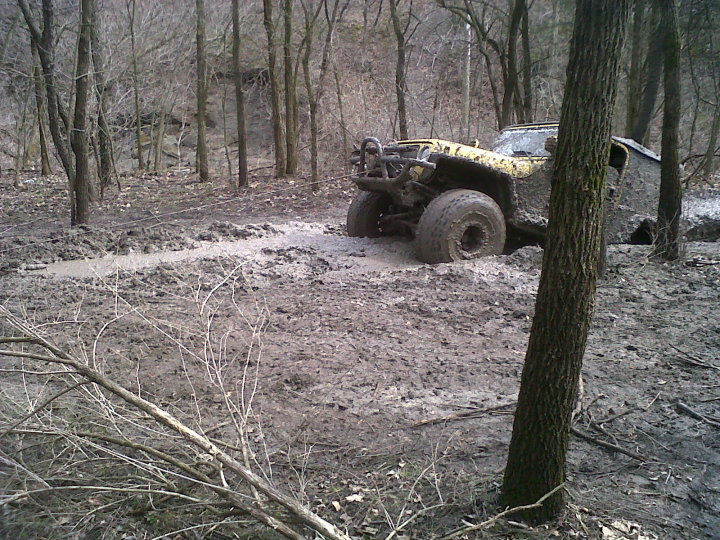 yellow_jeep_cliffs_10.jpg